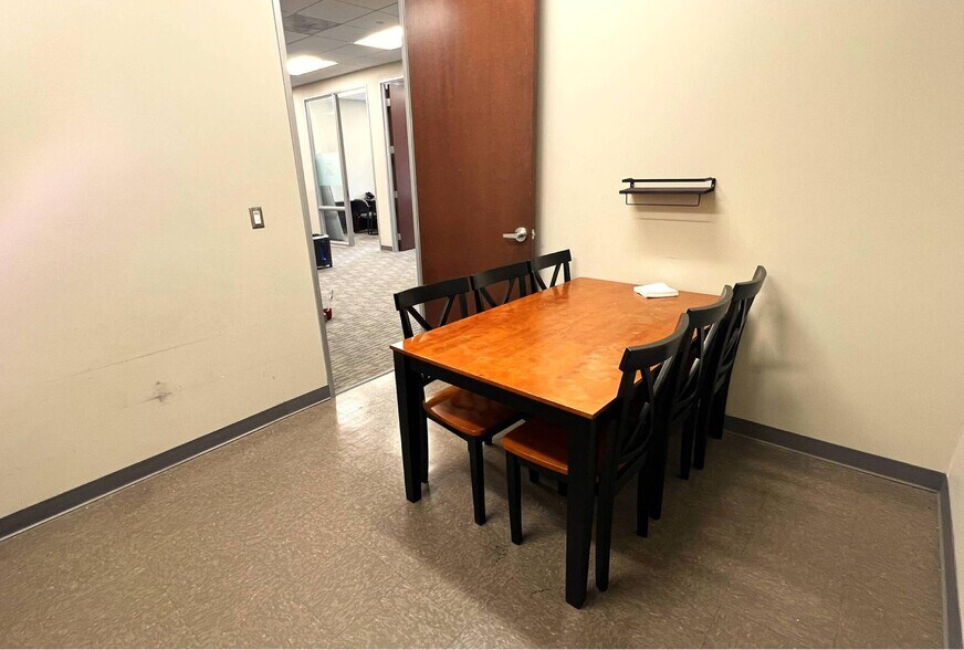 More Photos Of 5920 W William Cannon Dr, Austin Office For Sale