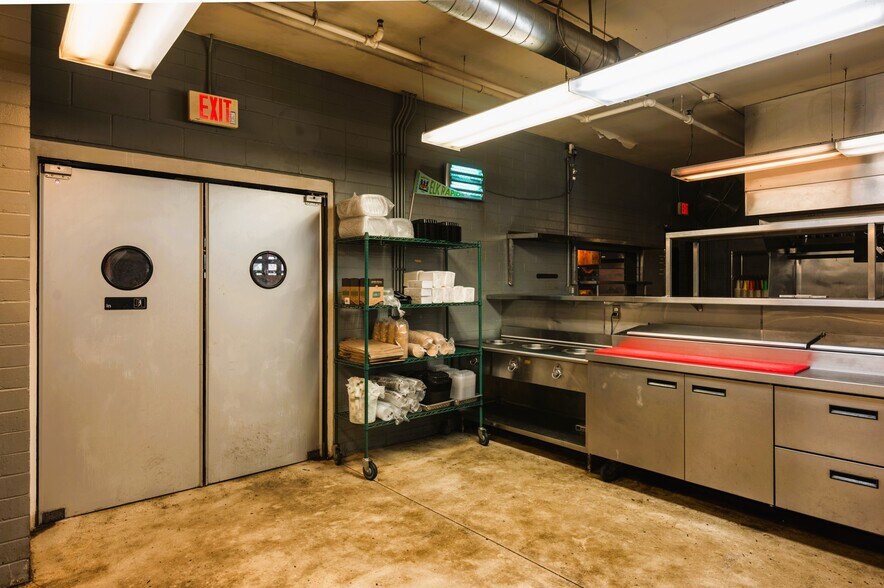 More Photos Of 151 River St, Elk Rapids General Retail For Sale