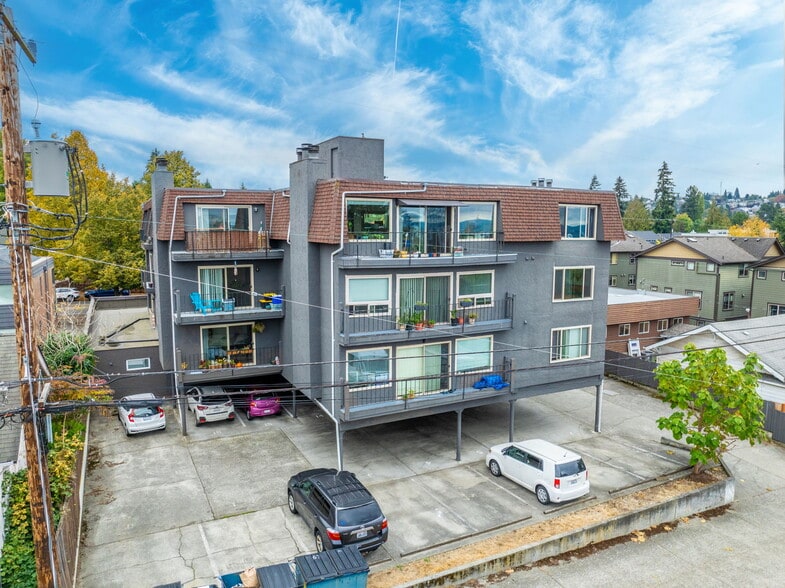 More Photos Of 5631 California Ave SW, Seattle Apartments For Sale