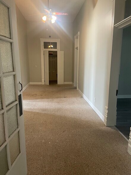 More Photos Of 315 Main Ave, Northport Office Residential For Lease