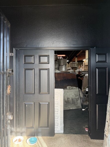 More Photos Of 1303 W Anaheim St, Wilmington Warehouse For Sale