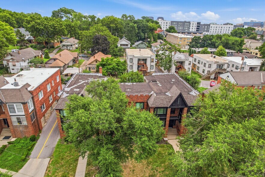 More Photos Of 4335 Mercier St, Kansas City Multifamily For Sale