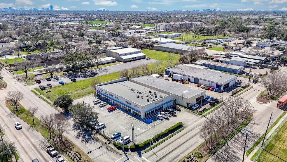 More Photos Of 9401 Clay Rd, Houston Freestanding For Sale