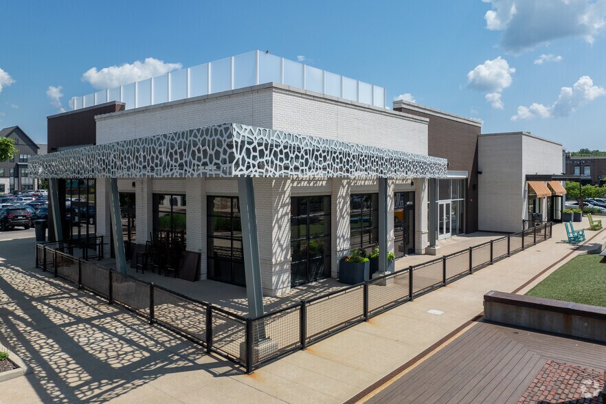 More Photos Of 899-913 N Milwaukee Ave, Vernon Hills Restaurant For Lease