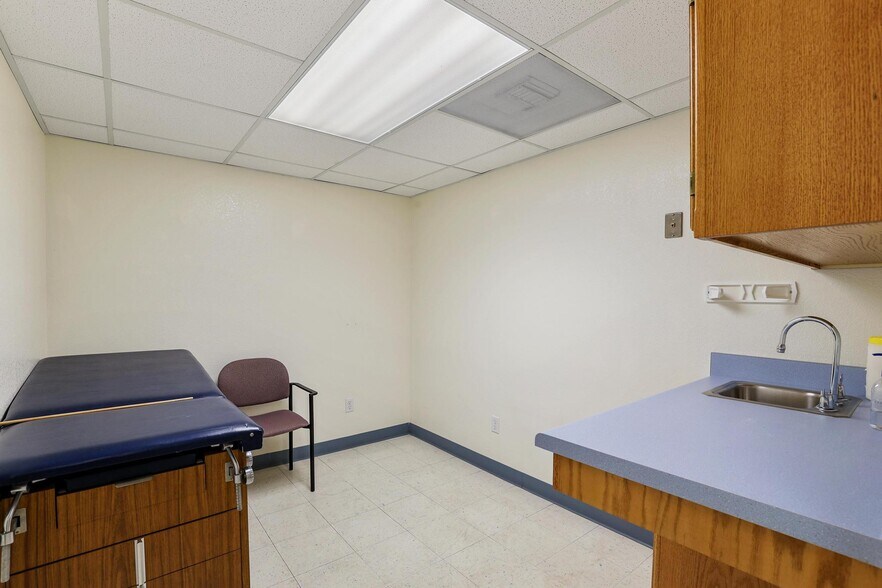 More Photos Of 1106 N Beeline Hwy, Payson Medical For Sale