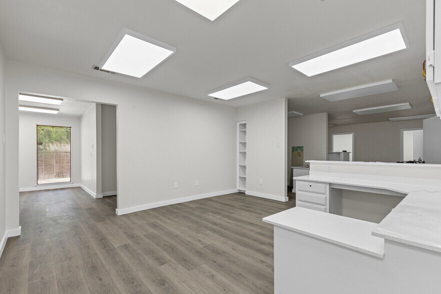 More Photos Of 601 Omega Dr, Arlington Medical For Lease