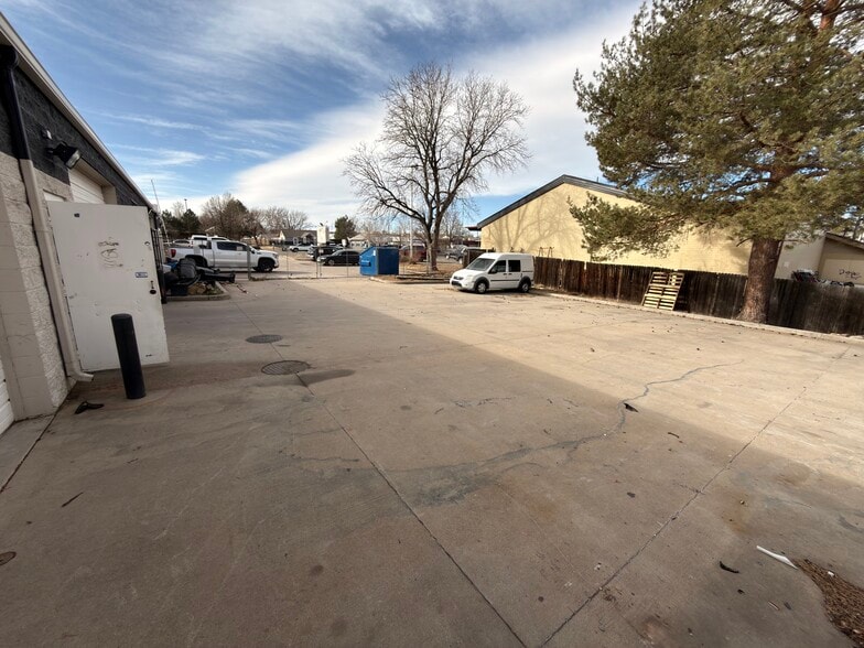 More Photos Of 11607 E Colfax Ave, Aurora Auto Repair For Lease