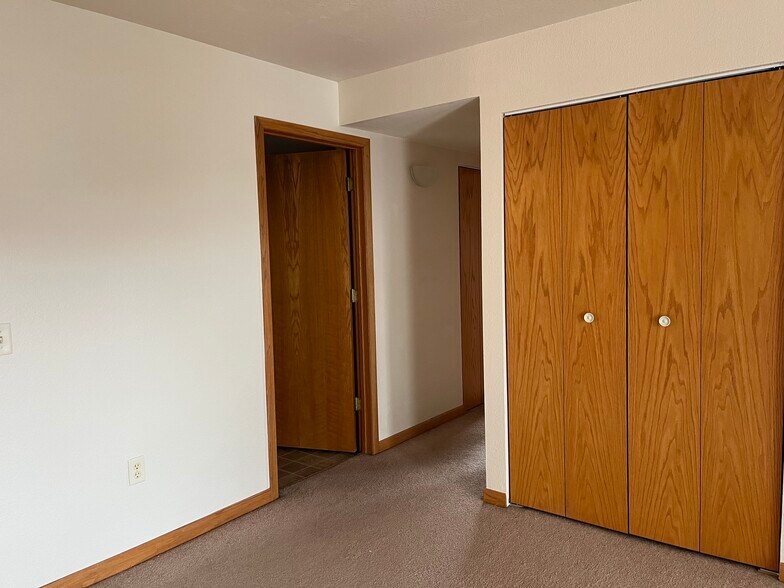 More Photos Of 1153-1161 Hidden Ln, New Richmond Apartments For Sale