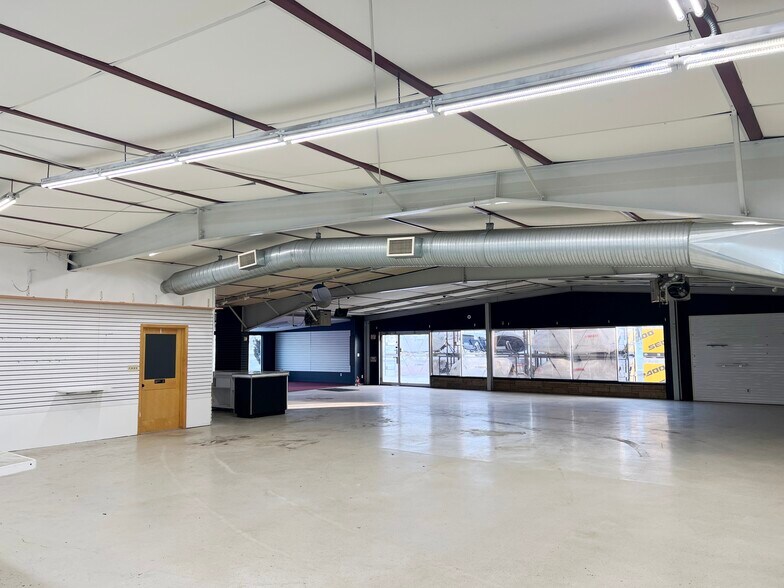 More Photos Of 8194 Fairview, Baxter Light Manufacturing For Sale