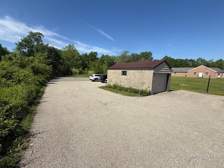 More Photos Of 1050 Boyce Rd, Pittsburgh Office For Sale