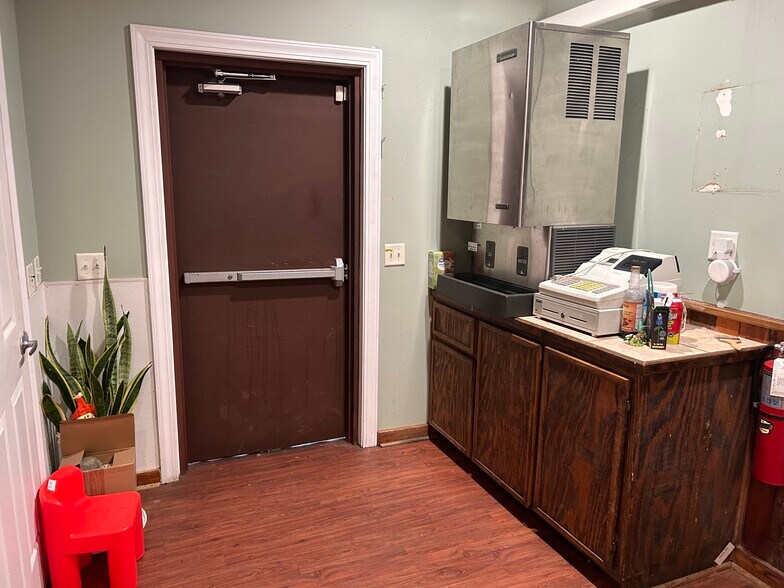 More Photos Of 8291 Savannah Hwy Hwy, Norway Restaurant For Sale