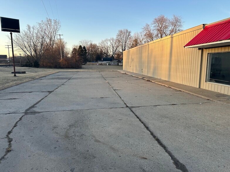 More Photos Of 3516 Elmport Rd, Bridgeport Storefront Retail Office For Sale