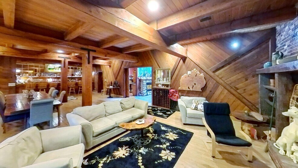 More Photos Of 295534 US Highway 101, Quilcene Flex For Sale