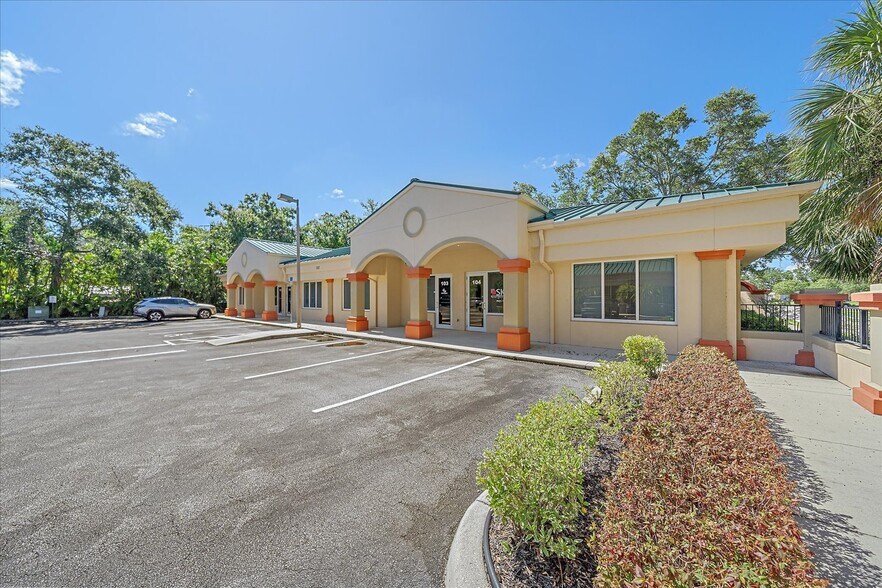 More Photos Of 202 N Rhodes Ave, Sarasota Office For Sale