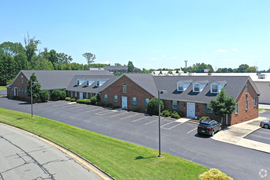 Primary Photo Of 827-847 Heather Rd, Burlington Medical For Lease