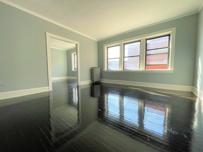 More Photos Of 7908-7926 S Ingleside Ave, Chicago Apartments For Sale