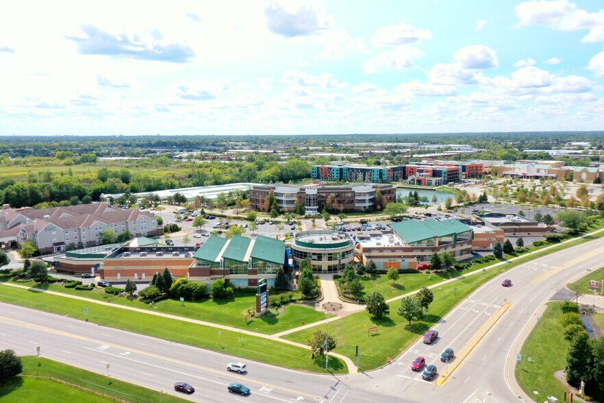 More Photos Of 215-295 Parkway Dr, Lincolnshire Unknown For Lease