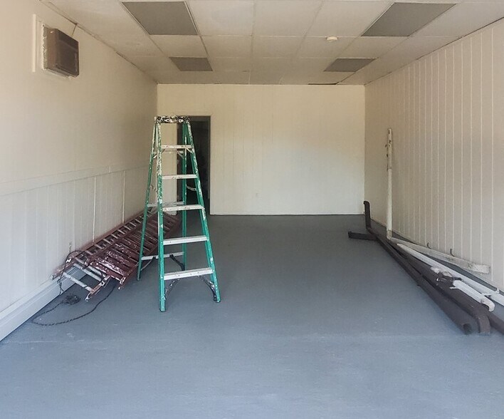 More Photos Of 169 1/2 Route 46, Mine Hill Storefront Retail Residential For Lease