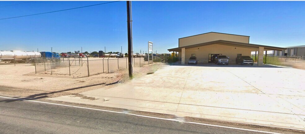 More Photos Of 1402 SW Mustang Dr, Andrews Industrial For Sale