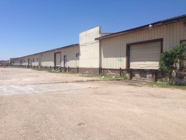 More Photos Of 2220-2222 Avenue A, Lubbock Warehouse For Lease