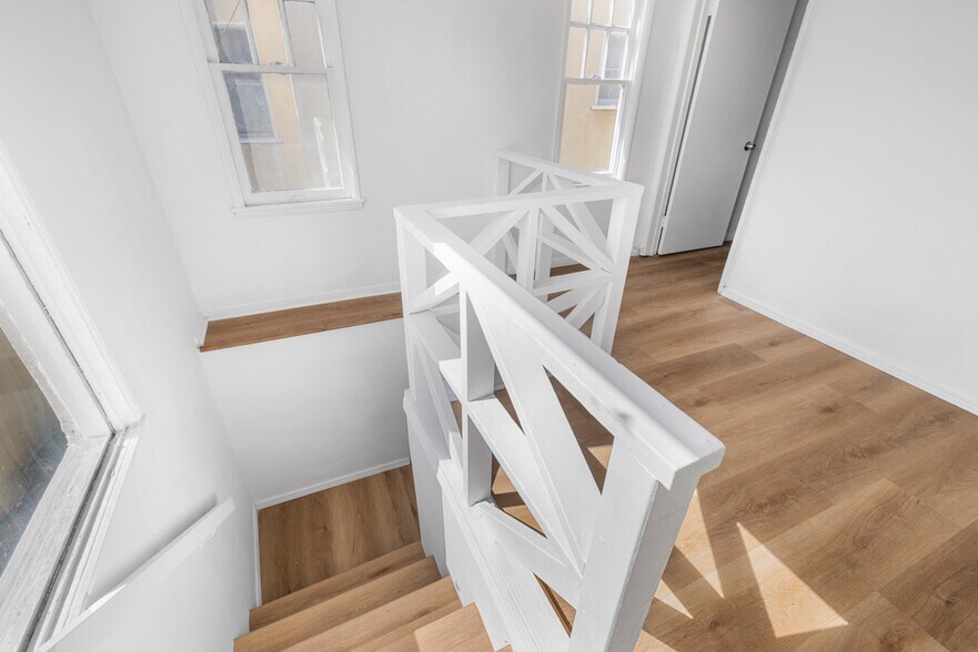 More Photos Of 1836 Lansdowne Ave, Los Angeles Multifamily For Sale
