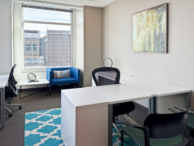 More Photos Of 2111-2283 S 67th St, Omaha Coworking Space