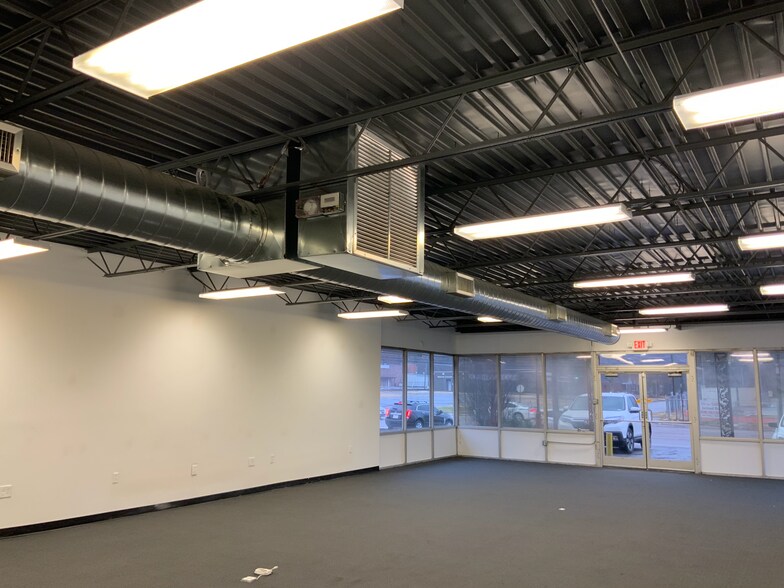 More Photos Of 4446 Elvis Presley Blvd, Memphis Freestanding For Sale