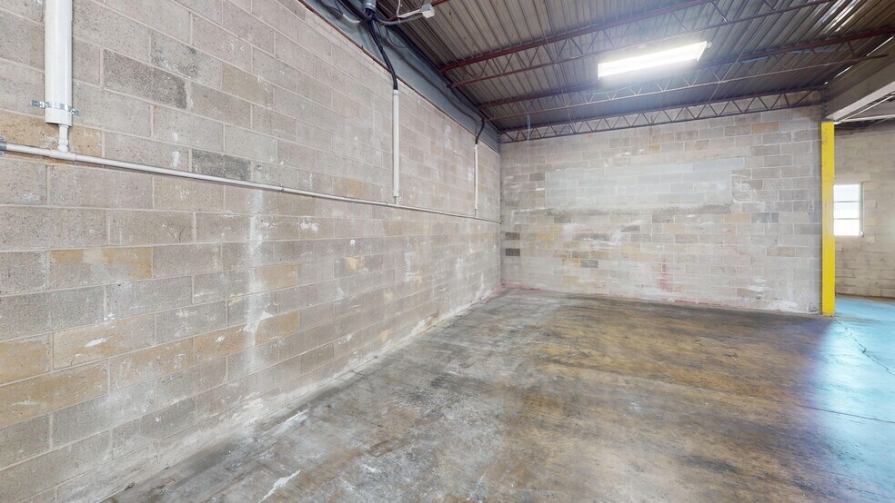 More Photos Of 1570 N Olden Ave, Ewing Flex For Sale