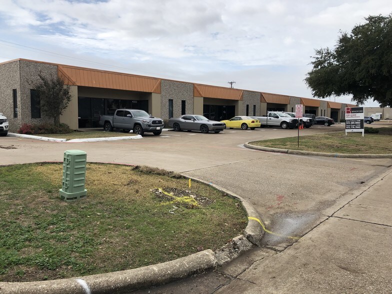 Primary Photo Of 4300-4324 Sunbelt Dr, Addison Light Distribution For Lease