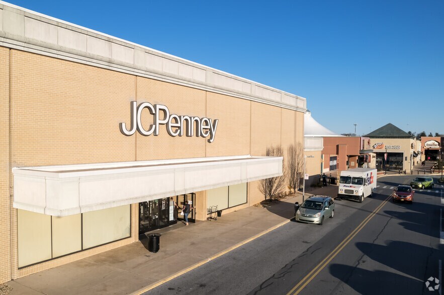 Primary Photo Of 142 Park City Ctr, Lancaster General Retail For Lease