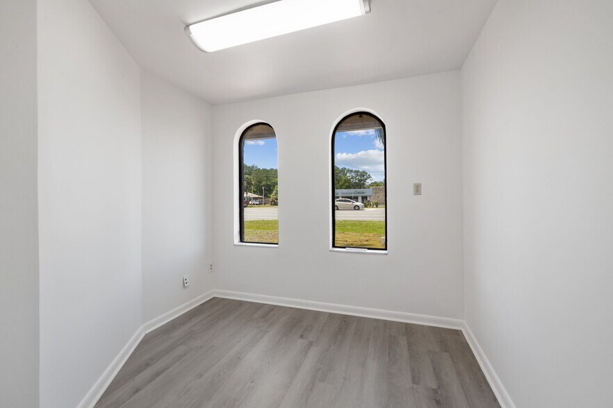 More Photos Of 2528-2530 Us-1, Saint Augustine Loft Creative Space For Lease