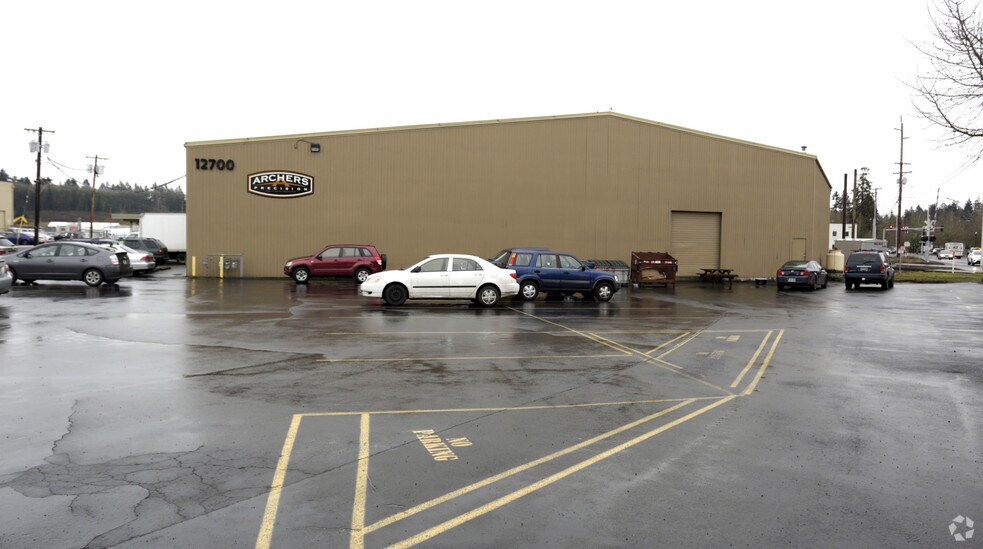 More Photos Of 12700 SW Hall Blvd, Tigard Warehouse For Lease