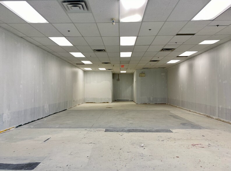 More Photos Of 755-759 Gardiners Rd, Kingston General Retail For Lease