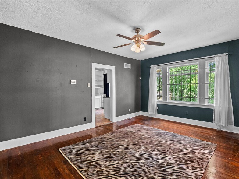 More Photos Of 3208 Highway 3, Dickinson Office Residential For Sale