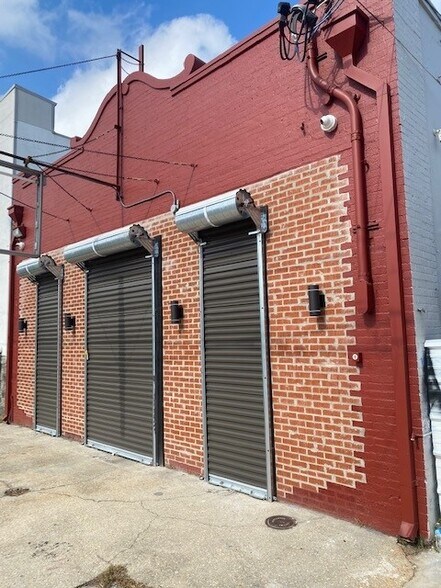 More Photos Of 4321 S Claiborne Ave, New Orleans Storefront For Sale