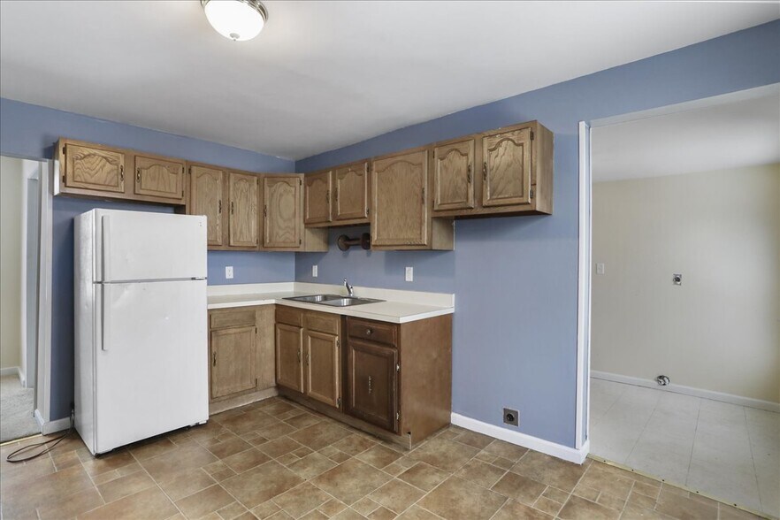 More Photos Of 339 Frederick St, Cumberland Multifamily For Sale