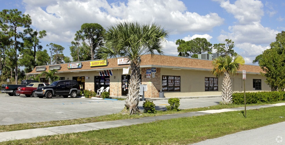 More Photos Of 5371 10th Ave N, Greenacres Storefront Retail Office For Lease