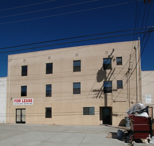 More Photos Of 2268-2270 Honolulu Ave, Montrose General Retail For Sale