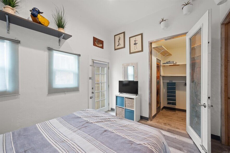 More Photos Of 5527 El Cajon Blvd, San Diego Storefront For Sale