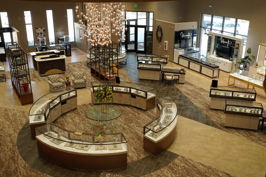 More Photos Of 102 N 145th St, Omaha General Retail For Sale