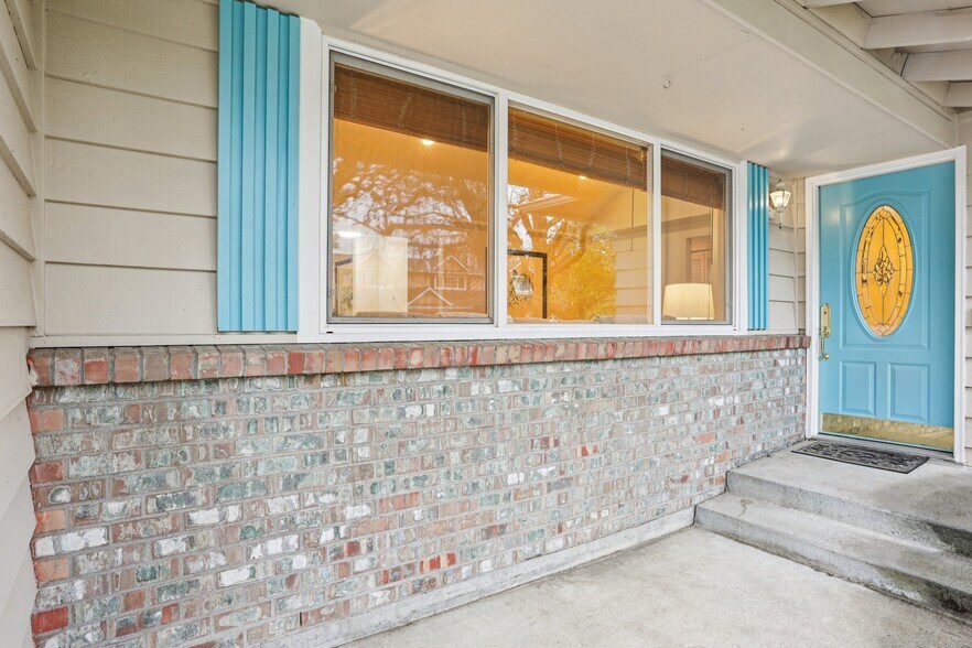More Photos Of 5733 155th Ave NE, Redmond Apartments For Sale