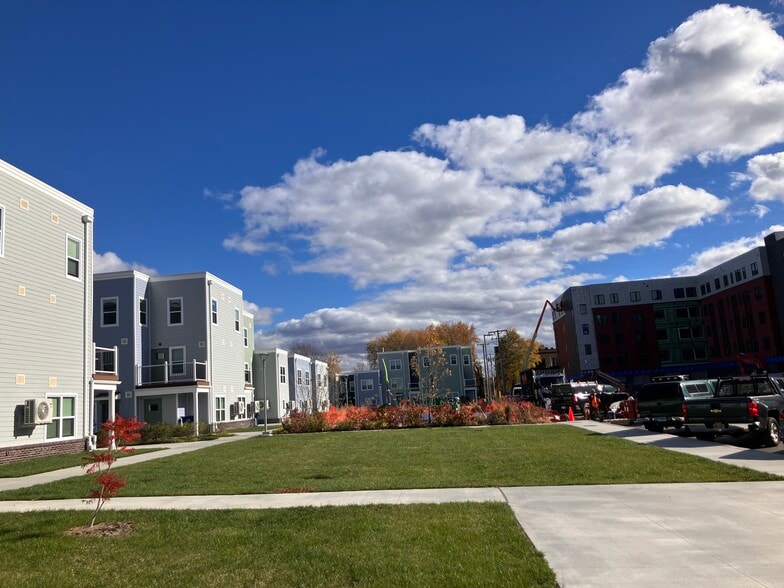 More Photos Of 450 S Park Ave, Buffalo Storefront Retail Residential For Lease