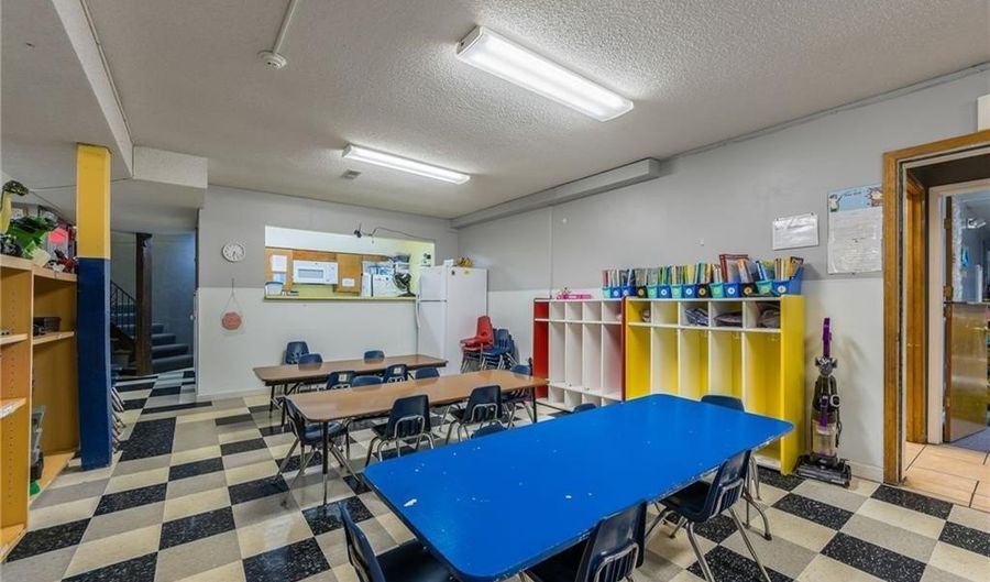 More Photos Of 205 E Southbrook Pky, Kearney Daycare Center For Sale