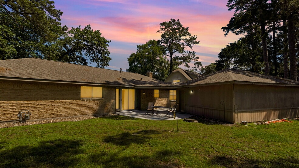 More Photos Of 5807 Old Lodge Dr, Houston Assisted Living For Sale
