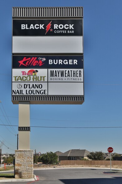 More Photos Of 12834 Potranco Rd, San Antonio Storefront For Sale