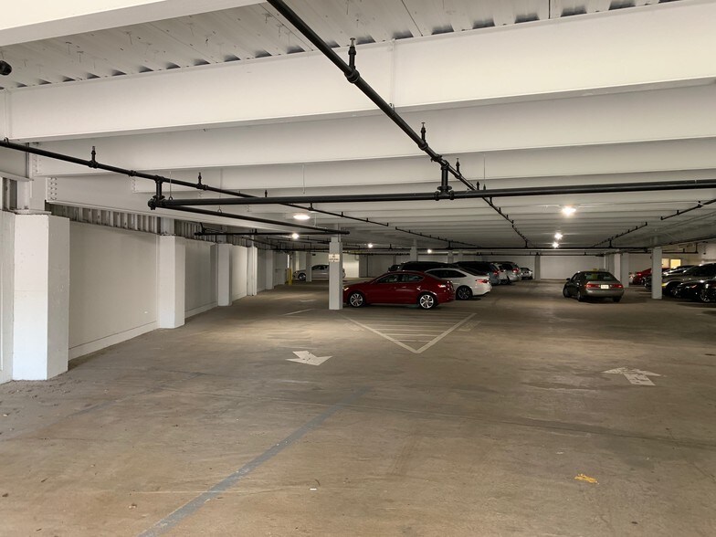 More Photos Of 4315 Walney Rd, Chantilly Flex For Lease