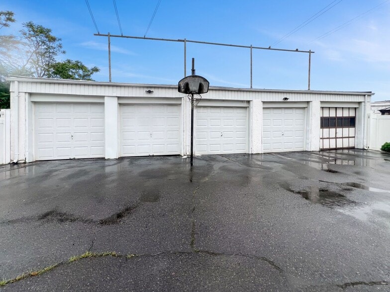 More Photos Of 700-702 N 7th St, Newark Apartments For Sale