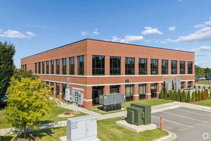More Photos Of 8425 Wann Dr NW, Madison Medical For Lease