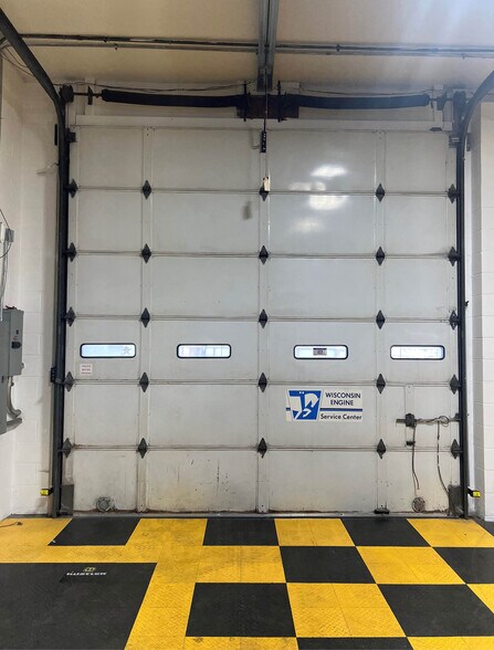 More Photos Of 4524 Leavenworth St, Omaha Warehouse For Lease