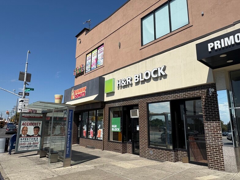 More Photos Of 3421-3431 E Tremont Ave, Bronx Storefront Retail Office For Lease